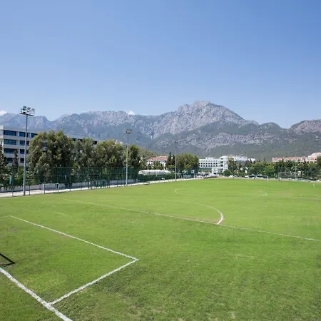 Θέρετρο Mirage Park 5*