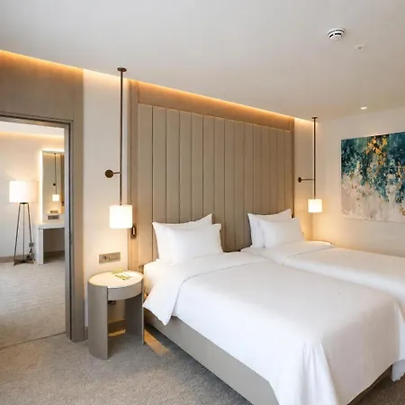 Mirage Park 5*
